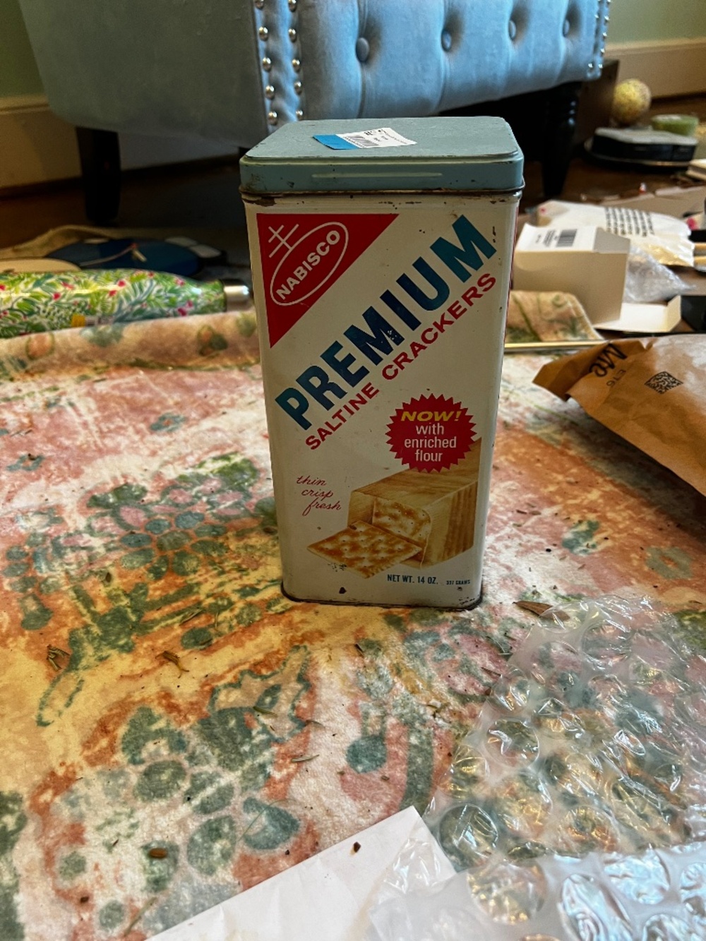 Vintage saltines tin